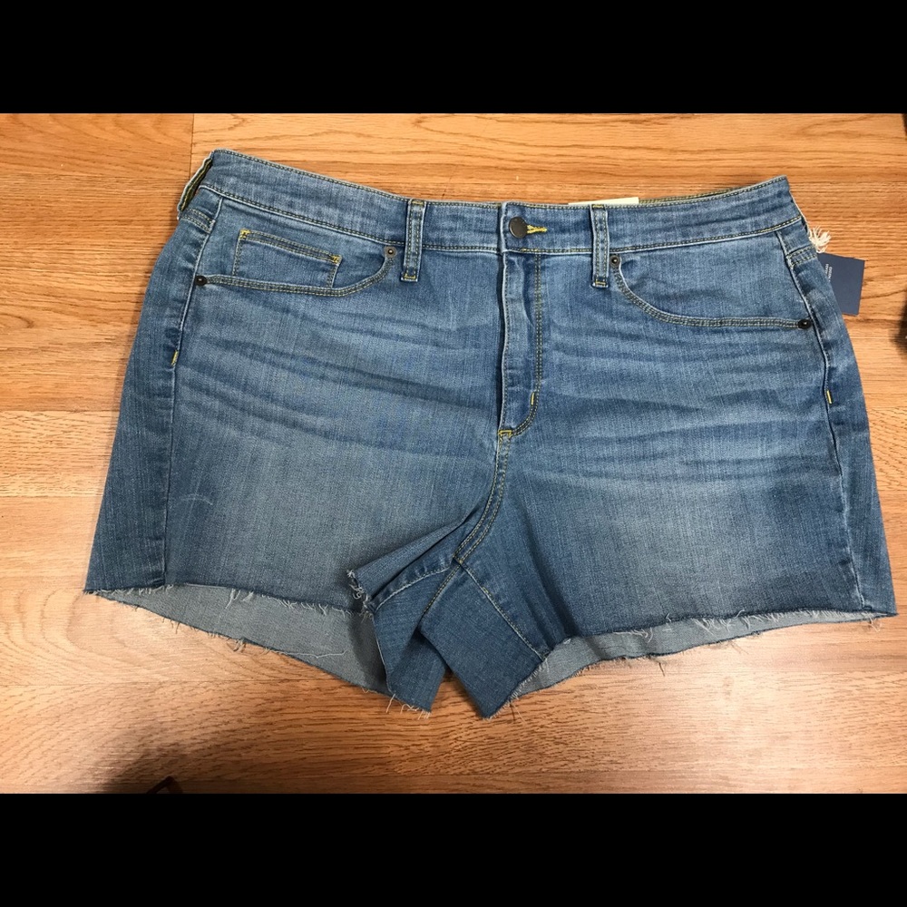 Universal threads cut off denim shorts new size 16